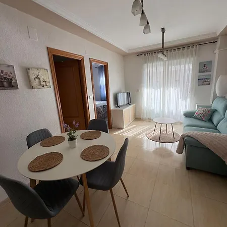 Sunny&cozy Apartment, 6-min Walk To Del Cura